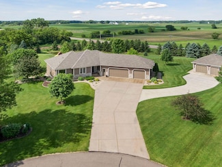 9015 Schutte Ct, Hamel, MN 55340