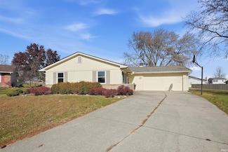 3901 Ravenscliff Place, Fort Wayne, IN 46804