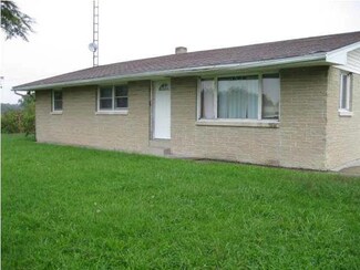 10037 E Division Rd, Velpen, IN 47590