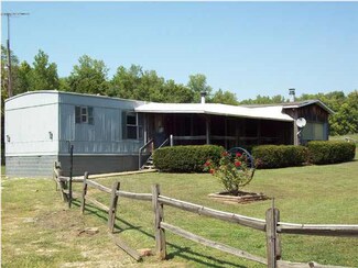 600 Goad Cemetery Rd E, New Harmony, IN 47631