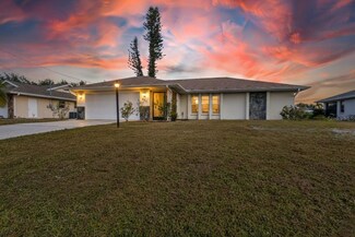285 Mark Twain Ln, Rotonda West, FL 33947