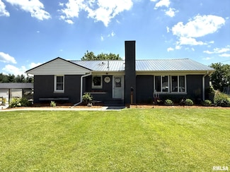 308 Galesburg Rd, Knoxville, IL 61448