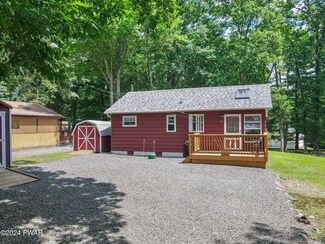 11 Oak Dr, Lakeville, PA 18438