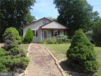220 Chestnut St, Glendora, NJ 08029