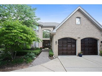 3831 Wolf Rd, Western Springs, IL 60558