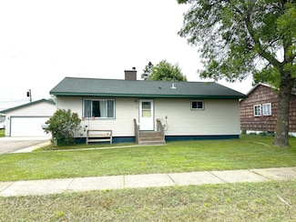 35 Dogwood Blvd, Babbitt, MN 55706