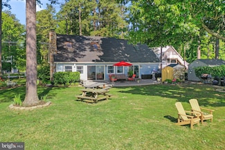 105 Bayview Ln, Hague, VA 22469
