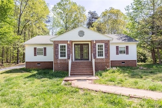 396 Sugarfork Rd, Cumberland, VA 23040