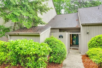 115 Pine Grove Cir, Clover, SC 29710