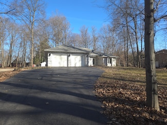 581 Cheyenne Ct, Westville, IN 46391