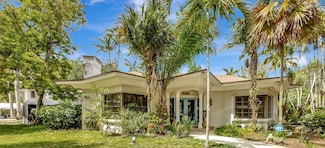 550 Skylake Dr, West Palm Beach, FL 33415