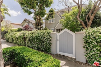 1738 N Alexandria Ave, Los Angeles, CA 90027