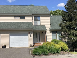 18 Ironwood Ln, Atkinson, NH 03811