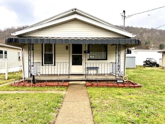 222 N 4th Ave, Paden City, WV 26159
