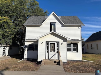 202 W 14th Ave, Tyndall, SD 57066