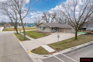 834 834 S Main St, Blue Earth, MN 56013