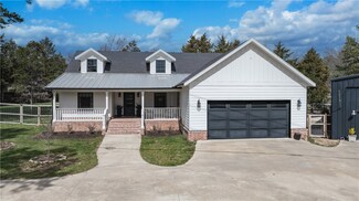 5812 E Mission Blvd, Fayetteville, AR 72703