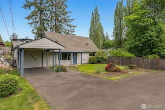 3120 NE 195th St, Lake Forest Park, WA 98155