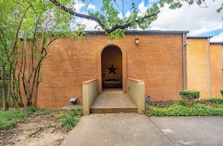 538 E Avenue J Unit B, Grand Prairie, TX 75050