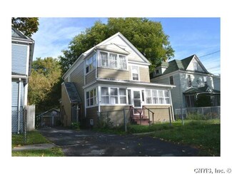212 W Calthrop Ave, Syracuse, NY 13205