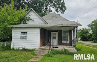 600 W Parish St, Harrisburg, IL 62946
