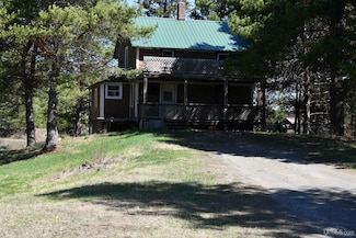 510 W Pine St, Crystal Falls, MI 49920