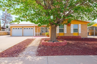 2920 Gaston Dr, El Paso, TX 79935