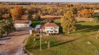 7731 NE Indian Creek Rd, Topeka, KS 66617