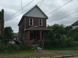908 North Ave, Braddock, PA 15104