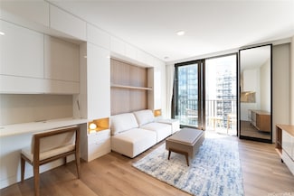 987 Queen St Unit 3410, Honolulu, HI 96814