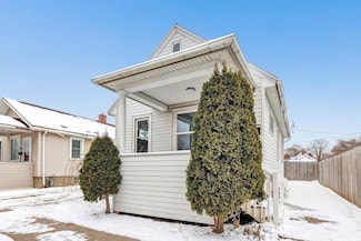 609 12th Ave, Green Bay, WI 54303