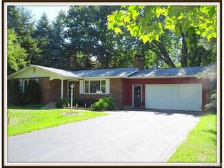 12899 Donna Bru Dr, Alden, NY 14004