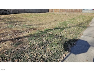 428 N 3rd Ave E, Newton, IA 50208