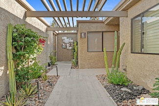 1601 S La Reina Way Unit D, Palm Springs, CA 92264
