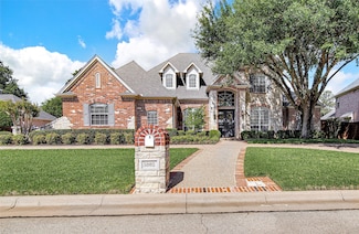 5802 Archbishop Ct, Arlington, TX 76017