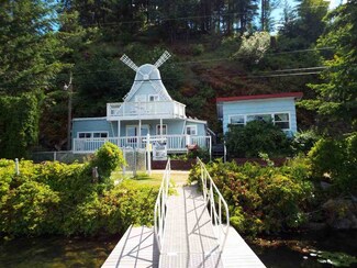41734A Arnold Rd, Loon Lake, WA 99148