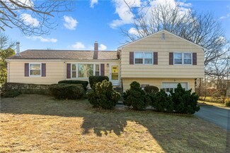 9 Continental Dr, Middletown, RI 02842