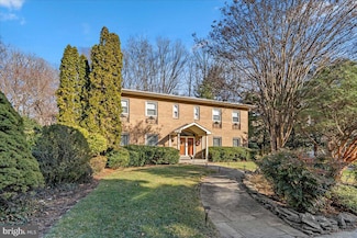 4113 N River St, McLean, VA 22101