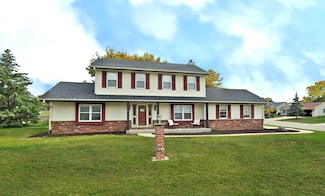 N106W16321 Old Farm Rd, Germantown, WI 53022