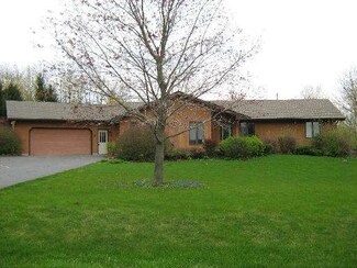 3607 Overlook Dr, Richmond, IL 60071