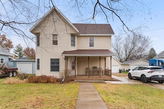 408 1st St, Parkersburg, IA 50665