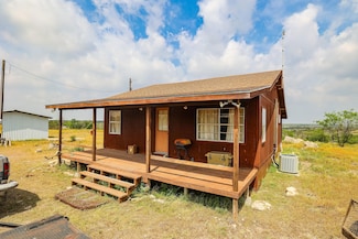 205 Short Rd, Ozona, TX 76943
