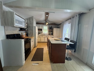 620 Montauk Hwy Unit 40, Westhampton Beach, NY 11978