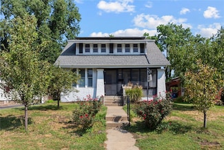 821 Douglas St, Alton, IL 62002