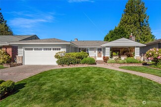3639 W Viewmont Way W, Seattle, WA 98199