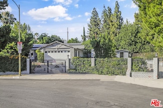 15541 Harvest St, Granada Hills, CA 91344
