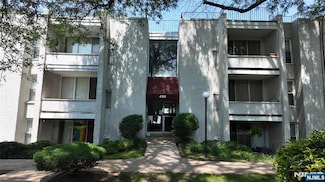 458 River Rd Unit F, Nutley, NJ 07110