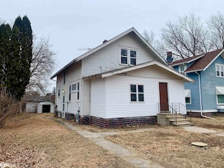 206 3rd St, Lohrville, IA 51453