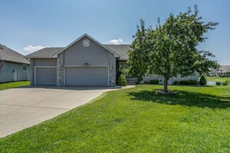 2325 N Sandplum Ct, Wichita, KS 67205