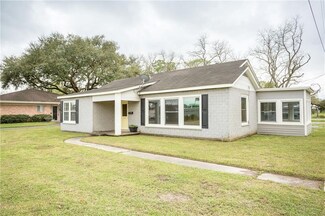 1339 N Cutting Ave, Jennings, LA 70546